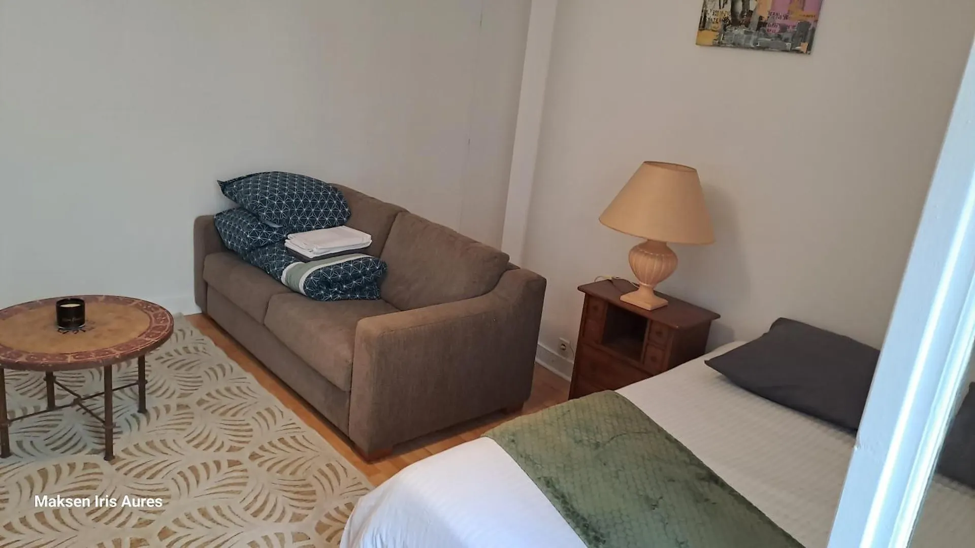 Apartment Appartement Proche Du Moulin Rouge Et De La Gare Saint Lazare Et Des Grands Magasins Galeries Lafayette Paris